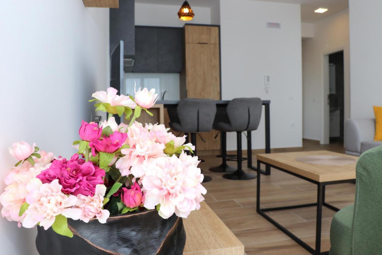 Eagles Apartments & Suites Улцинь Экстерьер фото